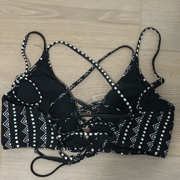 Cupshe Bikini Top - Picture 2 of 2